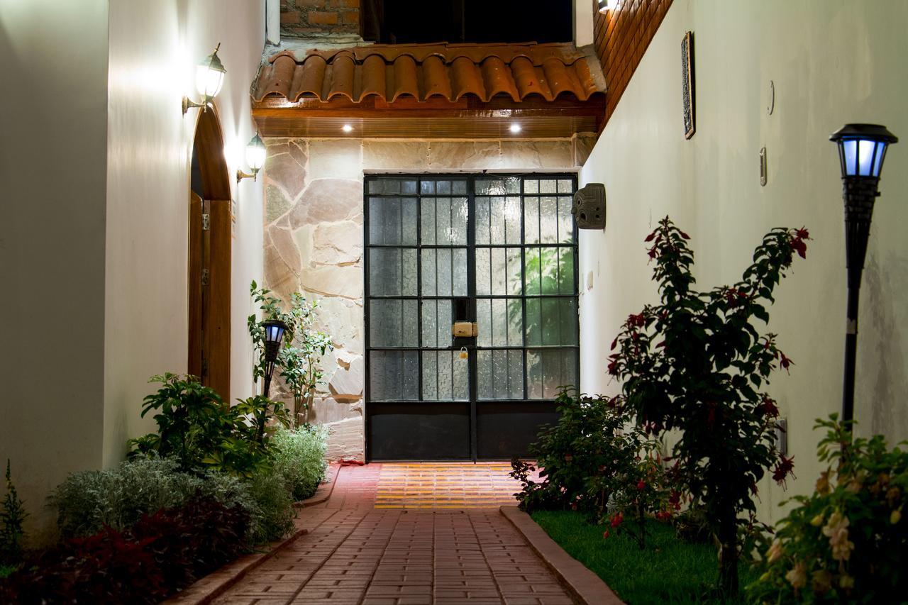 Hotel & Bungalows Villa Valencia Huaraz  Exterior foto